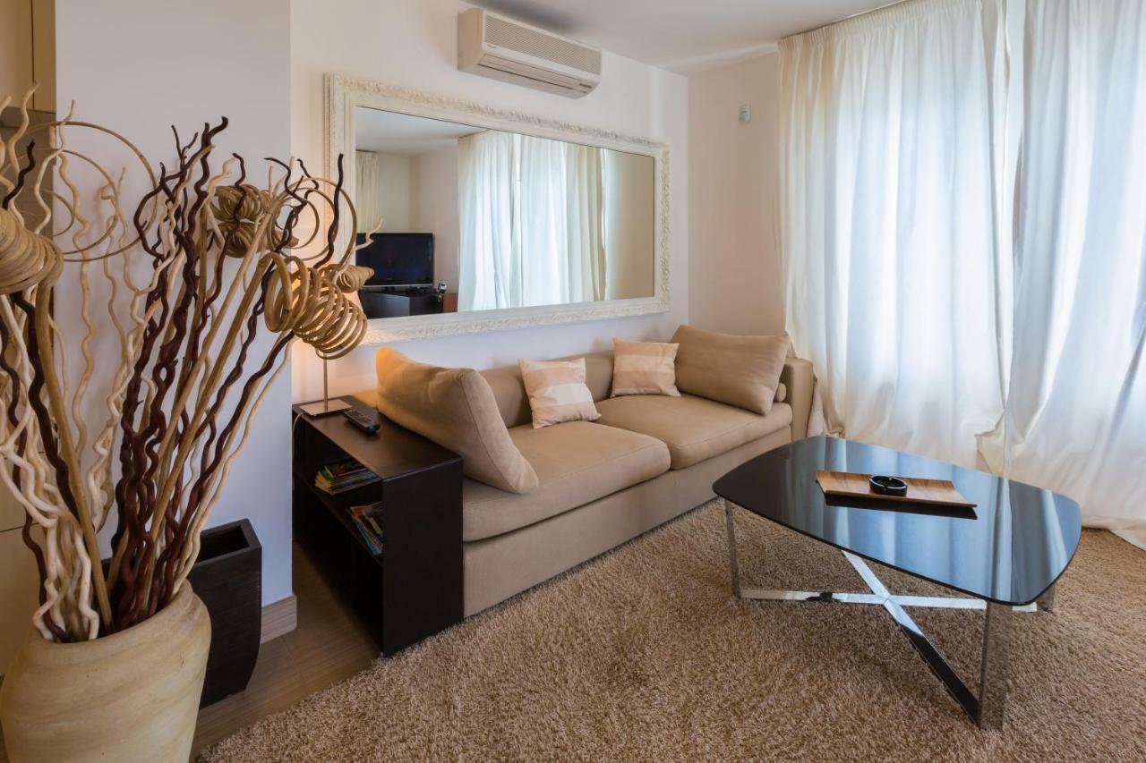 Apartment Golden View ドラマリ エクステリア 写真